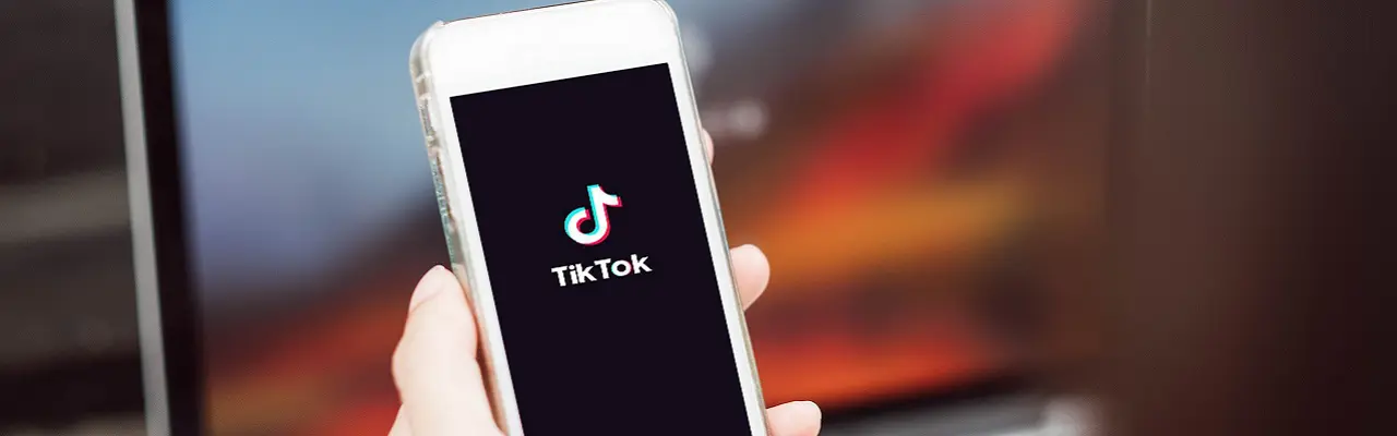 Les TikTok hacks pour faciliter votre voyage !